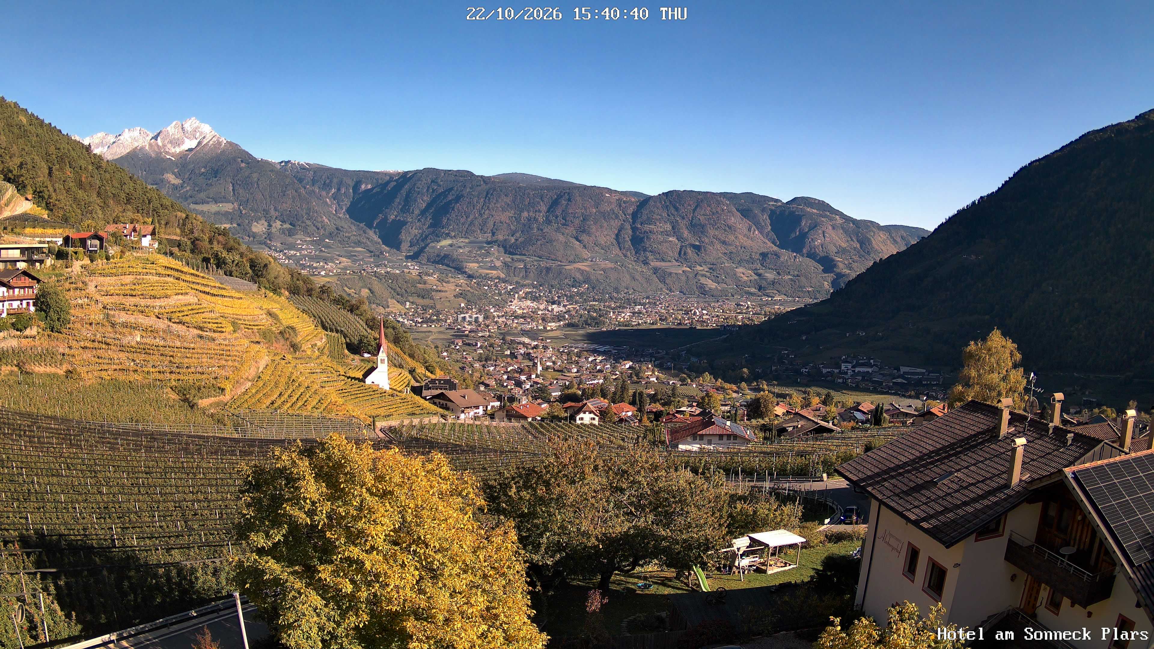 15:40